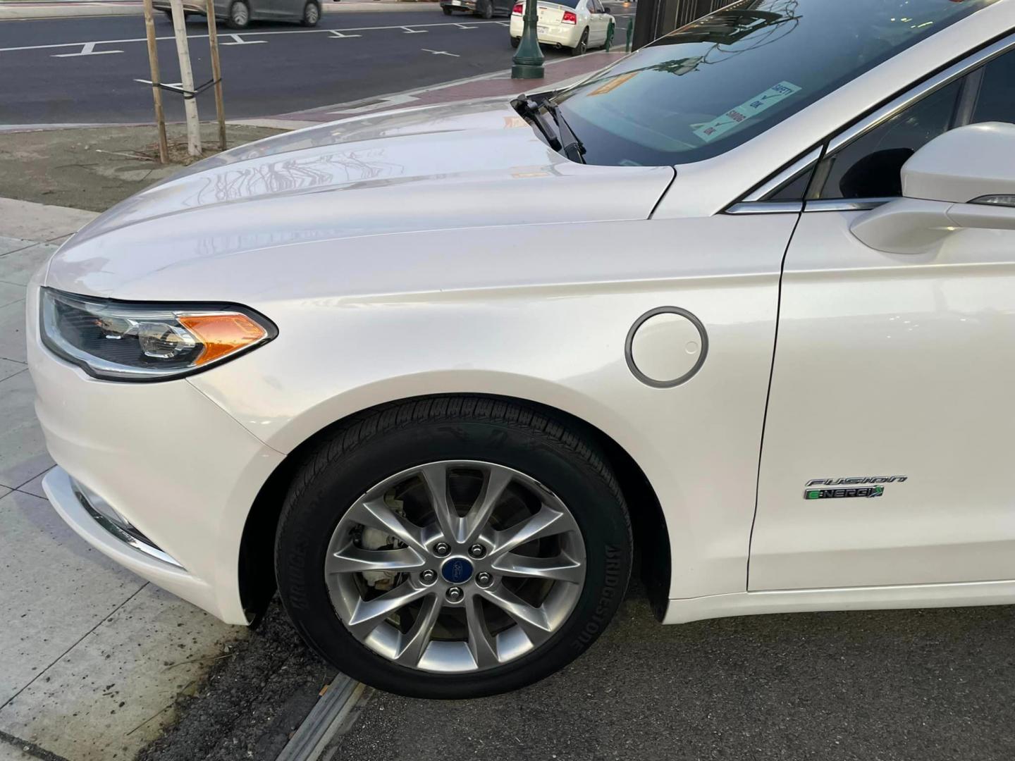 2017 WHITE /BLACK Ford Fusion Energi (3FA6P0PU0HR) , located at 744 E Miner Ave, Stockton, CA, 95202, (209) 944-5770, 37.956863, -121.282082 - PLUS TAXES AND FEES - Photo#3